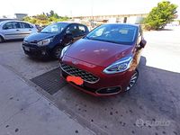 Usata Ford Fiesta 100 CV (73 kW) 2019 Rosso Utilitaria