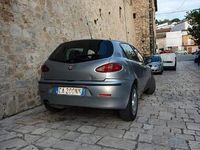 Usata Alfa Romeo 147 116 CV (85 kW) 2002 Grigio Utilitaria