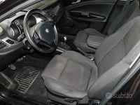 Usata Alfa Romeo Giulietta Distinctive 120 CV (88 kW) 2013 Marrone Berlina