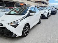 Usata Toyota Aygo Connect Style 72 CV (52 kW) 2020 Bianco Utilitaria