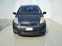 Usata Toyota Yaris 69 CV (50 kW) 2011 Antracite metallizzato Utilitaria
