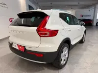Usata Volvo XC40 Momentum 129 CV (94 kW) 2021 Bianco SUV