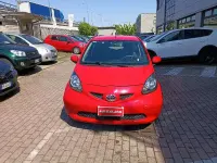 Usata Toyota Aygo Sol 68 CV (50 kW) 2007 Rosso Utilitaria