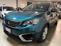 Usata Peugeot 5008 Allure 131 CV (96 kW) 2020 Blu SUV