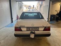 Usata Mercedes 250 94 CV (69 kW) 1990