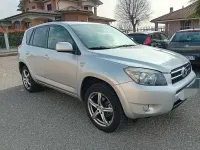 Usata Toyota RAV4 177 CV (130 kW) 2009 Argento SUV