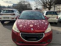 Usata Peugeot 208 68 CV (50 kW) 2012 Rosso Utilitaria