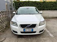 Usata Volvo V50 Momentum 180 CV (132 kW) 2010 Bianco Station wagon