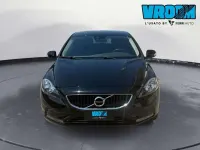 Usata Volvo V40 Kinetic 122 CV (89 kW) 2017 Nero Berlina
