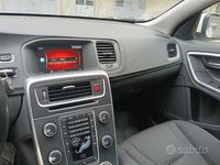 Usata Volvo V60 Summum 120 CV (88 kW) 2017 Bianco Station wagon