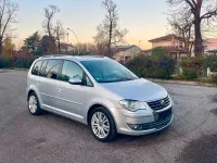 Usata VW Touran Highline 140 CV (102 kW) 2010 Argento Monovolume