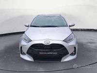Nuova Toyota Yaris Hybrid Trend 92 CV (67 kW) 2025 Grigio Berlina