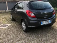 Usata Opel Corsa Edition 85 CV (62 kW) 2012 Marrone Utilitaria