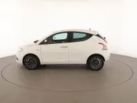 Usata Lancia Ypsilon 70 CV (51 kW) 2016 Bianco Utilitaria