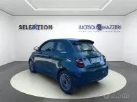 Usata Fiat 500 65 CV (47 kW) 2025 Bluazzurro Berlina