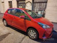 Usata Toyota Yaris 65 CV (47 kW) 2019 Rosso Berlina