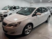 Usata Opel Astra Cosmo 110 CV (80 kW) 2013 Bianco Berlina