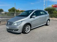 Usata Mercedes B150 95 CV (69 kW) 2008 Argento Monovolume