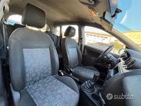 Usata Ford Fiesta 2006 Grigio Berlina