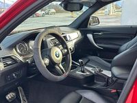 Begagnad BMW 118 Efficient Dynamics 190 HK (139 kW) 2018 Röd Halvkombi