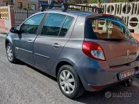 Usata Renault Clio II 68 CV (50 kW) 2009 Grigio Berlina