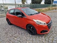 Usata Peugeot 208 Allure 75 CV (55 kW) 2015 Arancione Utilitaria