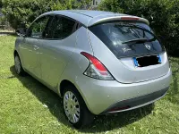 Usata Lancia Ypsilon Platinum 69 CV (50 kW) 2013 Argento Utilitaria