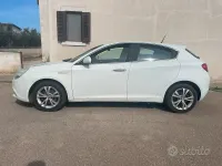 Usata Alfa Romeo Giulietta Progression 170 CV (125 kW) 2012 Bianco Utilitaria