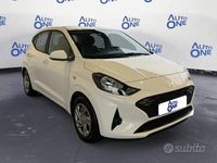 Usata Hyundai i10 67 CV (49 kW) 2024 Bianco Utilitaria