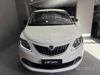 Usata Lancia Ypsilon 70 CV (51 kW) 2024 Bianco Utilitaria