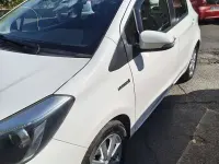 Usata Toyota Yaris Hybrid Lounge 75 CV (55 kW) 2014 Berlina