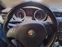 Usata Alfa Romeo Giulietta Distinctive 140 CV (102 kW) 2011 Blu/azzurro Utilitaria