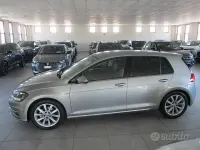 Usado VW Golf VII Executive 131 HP (96 kW) 2019 Cinzento Sedan