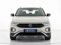 Usata VW T-Roc Life 116 CV (85 kW) 2023 Grigio SUV