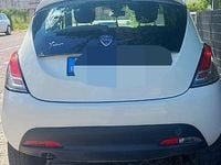 Usata Lancia Ypsilon 80 CV (58 kW) 2013 Bianco Utilitaria