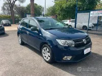 Usata Dacia Sandero Lauréate 90 CV (66 kW) 2017 Blu Berlina