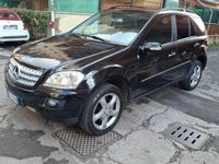 Usata Mercedes ML320 224 CV (164 kW) 2006 Nero SUV