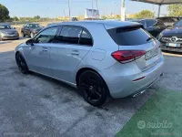 Usata Mercedes A180 Night 116 CV (85 kW) 2022 Grigio Berlina