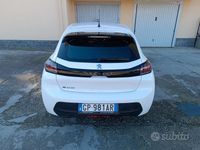 Usata Peugeot e-208 100 kW (136 CV) 2023 Bianco Utilitaria