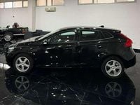 Usata Volvo V40 Momentum 120 CV (88 kW) 2017 Nero Berlina