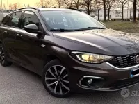 Usata Fiat Tipo 120 CV (88 kW) 2018 Marrone Station wagon