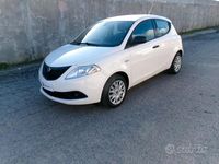Usata Lancia Ypsilon 69 CV (50 kW) 2018 Bianco Utilitaria