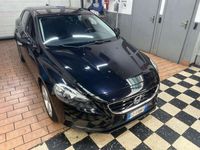 Usata Volvo V40 Kinetic 114 CV (83 kW) 2015 Nero Station wagon