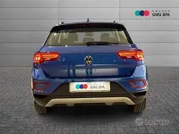 Usata VW T-Roc Life 150 CV (110 kW) 2024 Blu SUV