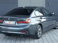 Usata BMW 318 Efficient Dynamics 150 CV (110 kW) 2022 Grigio metallizzato Berlina