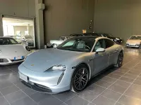 Usata Porsche Taycan 119 kW (163 CV) 2021 Dolomite met Berlina