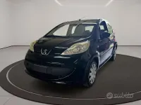 Usata Peugeot 107 68 CV (50 kW) 2008 Nero Utilitaria