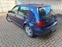 Usata VW Golf IV Highline 105 CV (77 kW) 2000 Bluazzurro Berlina