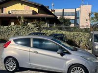 Gebraucht Ford Fiesta Titanium 92 PS (67 kW) 2011 Grau Kleinwagen