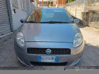 Usata Fiat Grande Punto Dynamic 65 CV (47 kW) 2006 Grigio Utilitaria